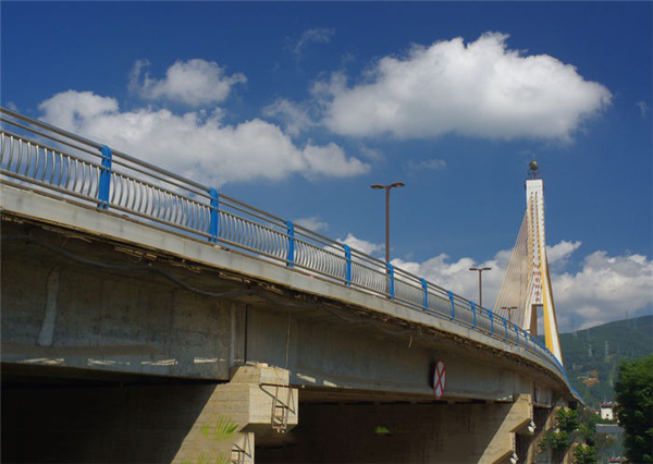 九江304不锈钢桥梁护栏：安全、耐用与美观的完美结合